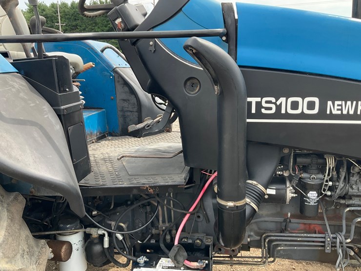 new-holland-ts100-image-43