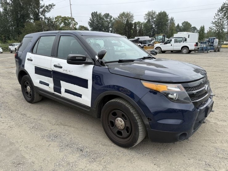 2015-ford-explorer-image-2