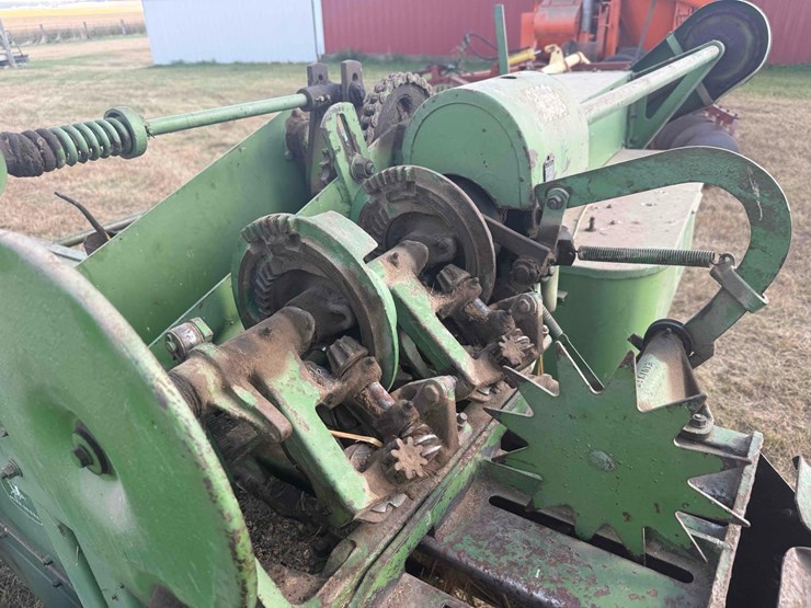 john-deere-14t-image-11