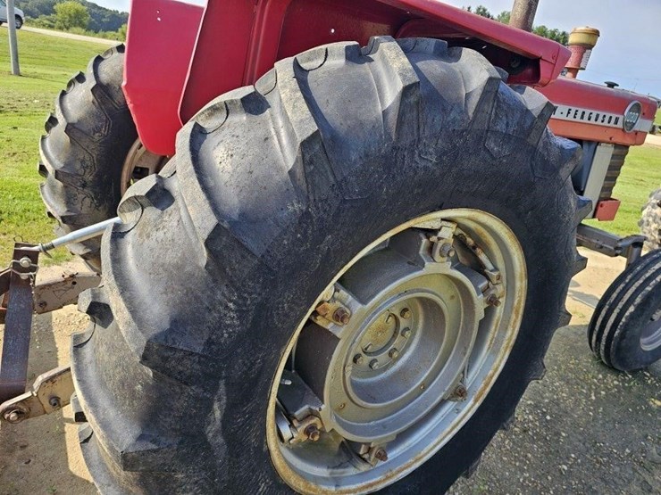 massey-ferguson-1080-image-6