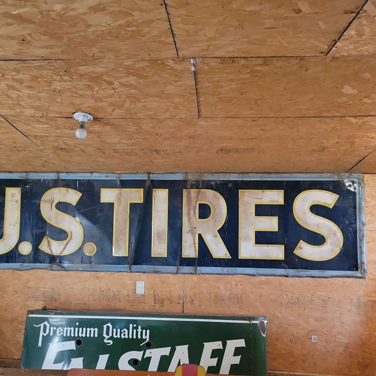 U.S. Tires Sign