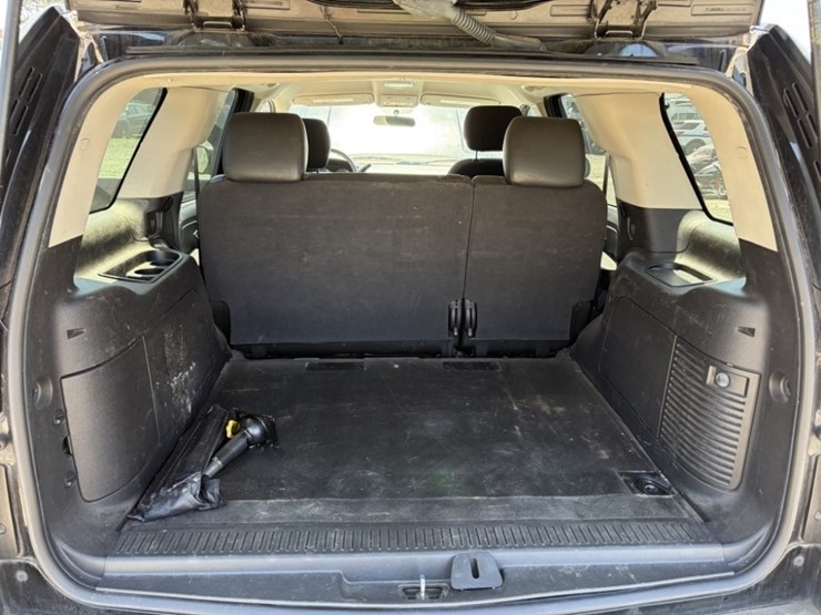2014-chevrolet-tahoe-image-19