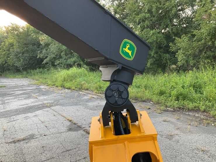 2006-deere-648g-iii-image-49