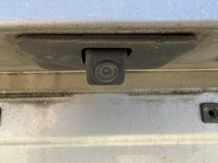 2016-chevrolet-tahoe-image-18