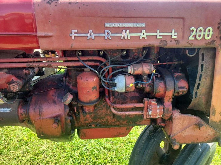 farmall-200-with-fast-hitch-sickle-mower-image-16