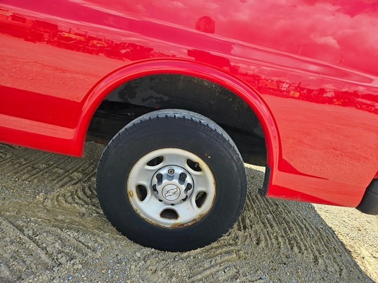 2015-chevrolet-g20-image-26