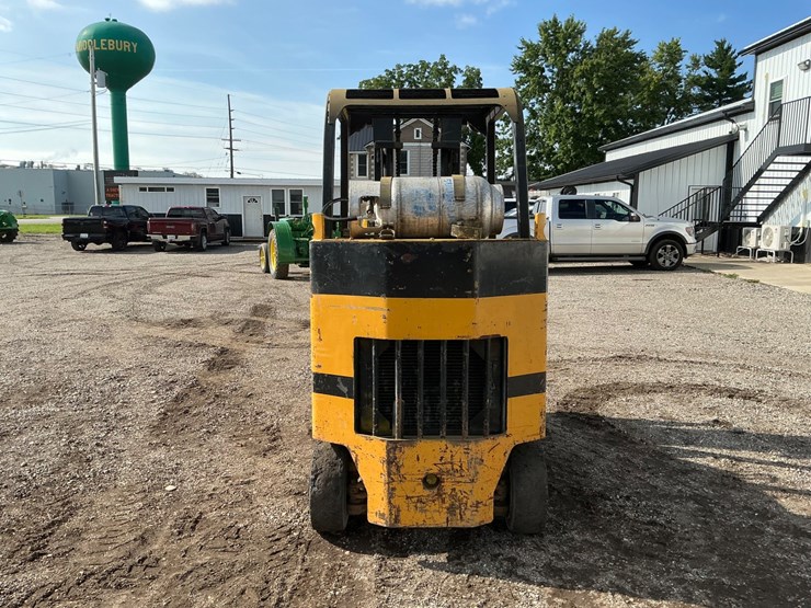 caterpillar-t80d-image-4