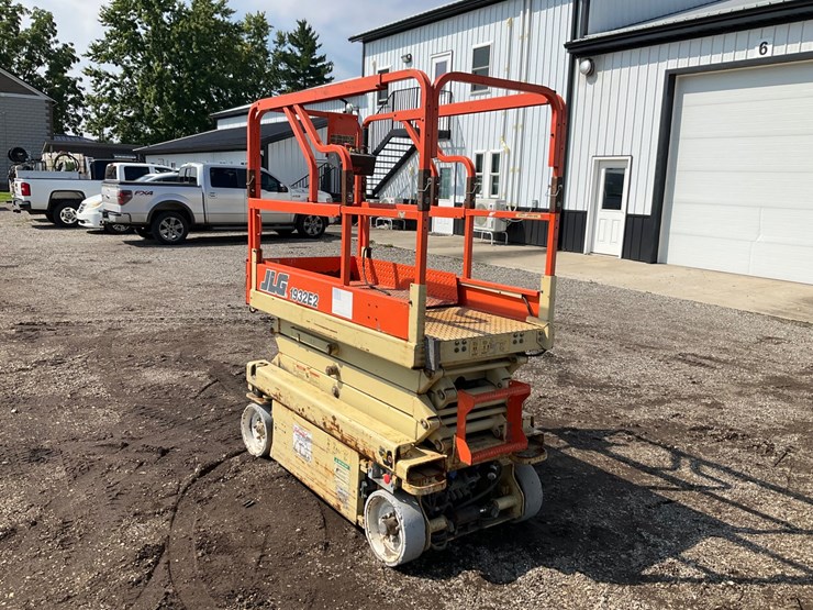 jlg-1932e2-image-3