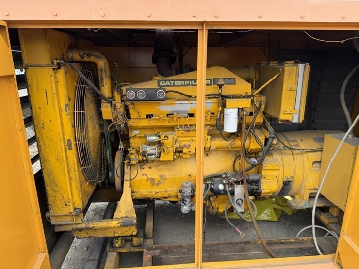 caterpillar-150-kw-image-14