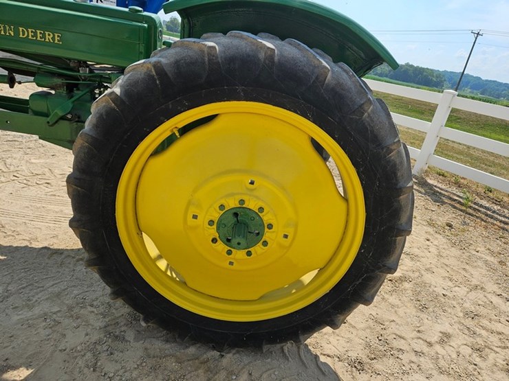 john-deere-b-image-35