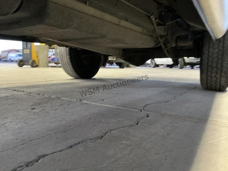 2009-ford-cargo-image-26