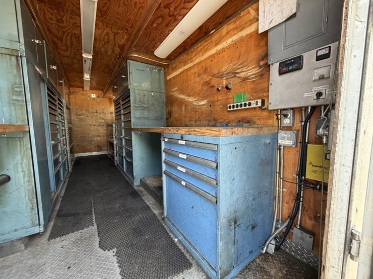2007-gmc-w5500hd-image-17