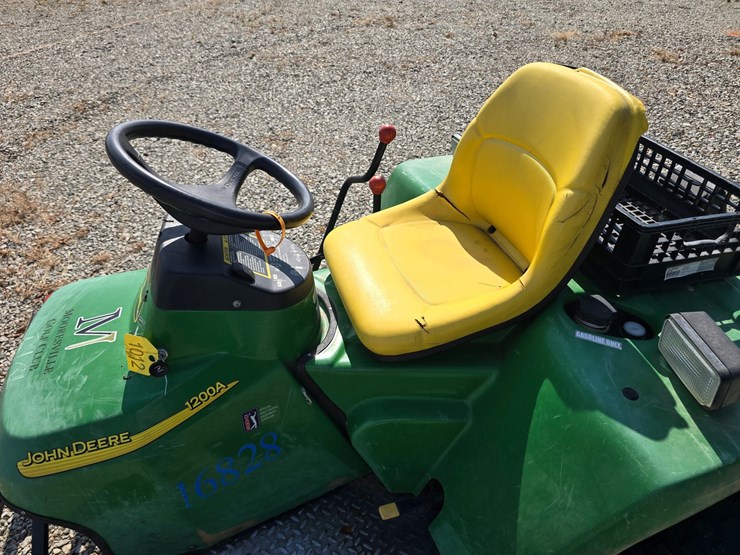 #1012-•-2019-john-deere-1200a-bunker-rake-image-16