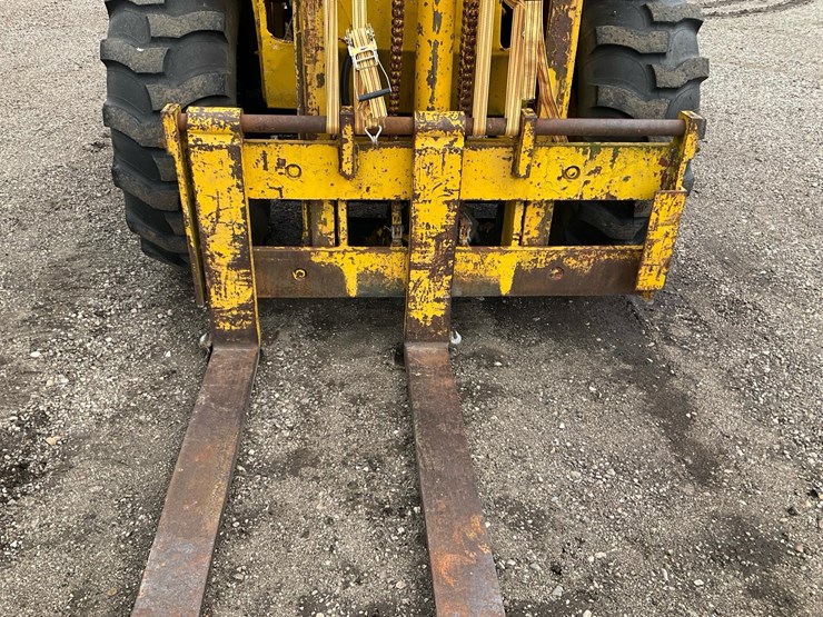 massey-ferguson-2500-image-22
