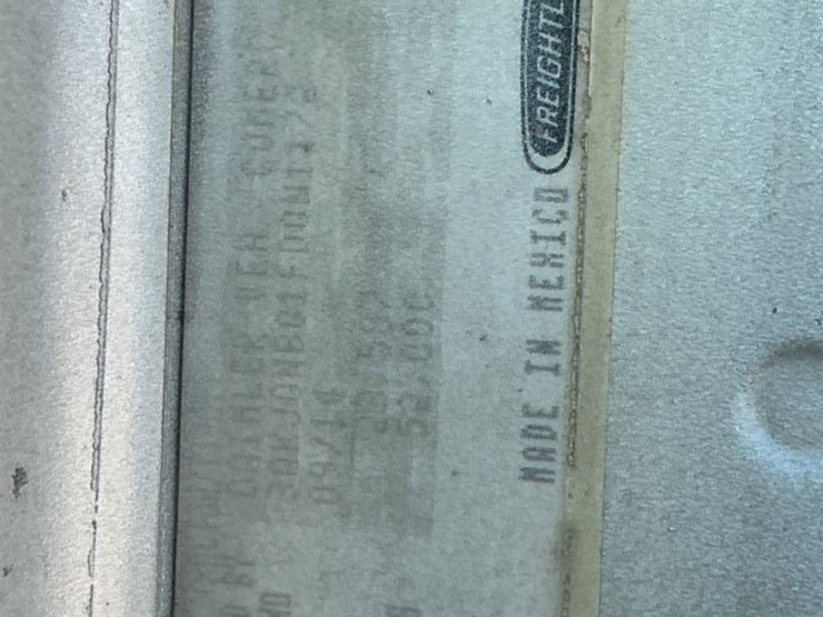 2015-freightliner-coronado-122-sd-image-23
