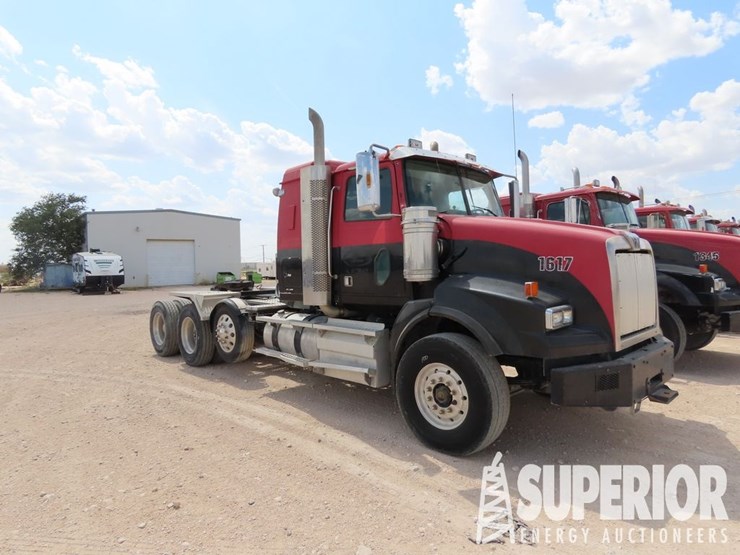 2015-western-star-4900-image-2