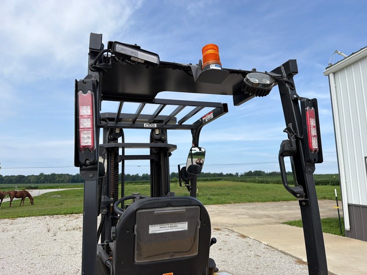 #1363-•-cat-ec25en-electric-forklift-image-28