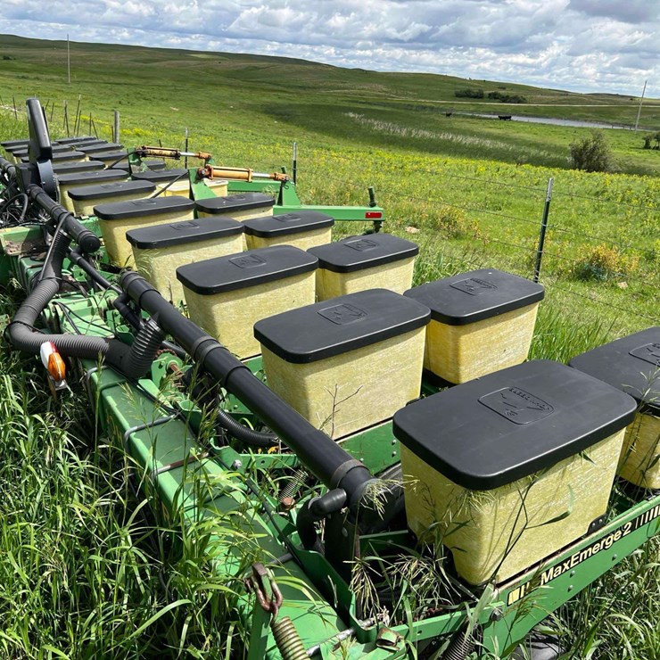 JOHN DEERE 2