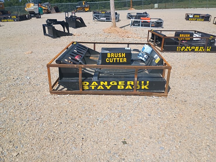 #26136-•-agt-brushcutter-skid-steer-attachment-image-2