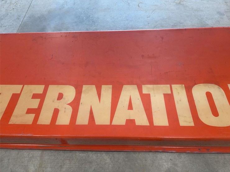 international-navistar-sign-image-4