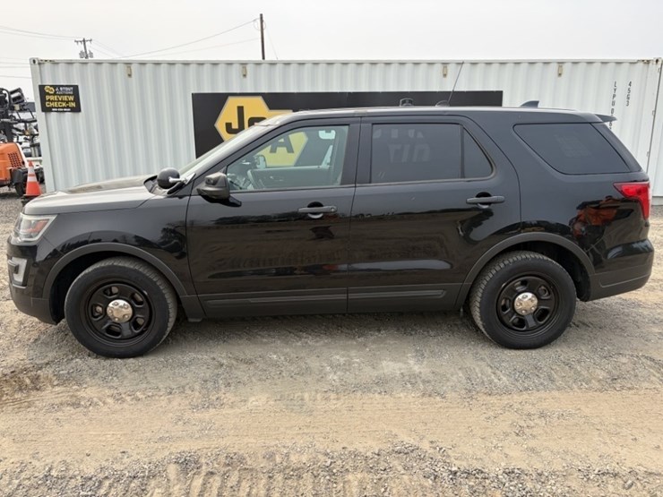 2018-ford-explorer-image-7