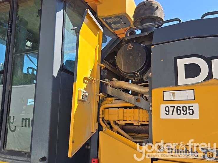 2016-deere-672gp-image-36