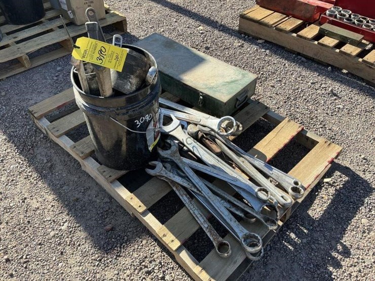 pallet-of-asst-tools-image-1