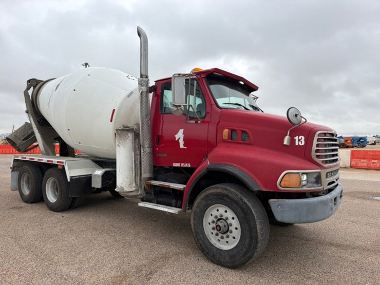2006-sterling-lt9500-image-3