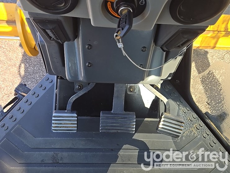 2019-caterpillar-140m3-image-70