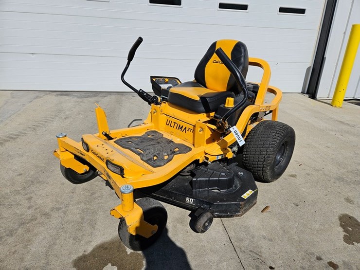 #651-•-cub-cadet-zt1-zero-turn-mower-image-1