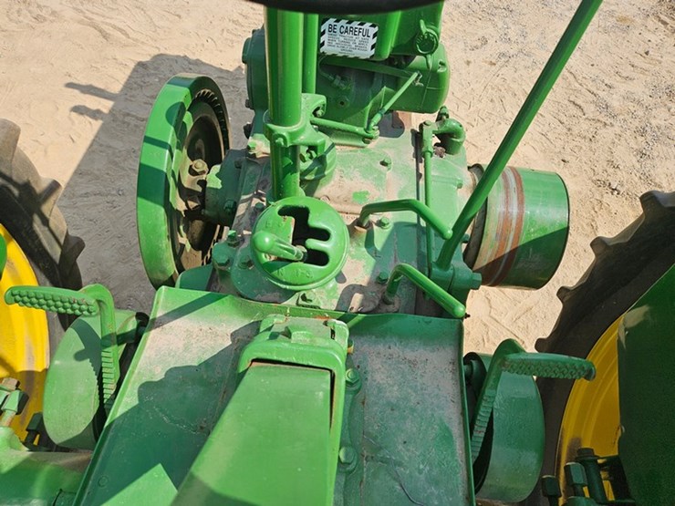 john-deere-b-image-22