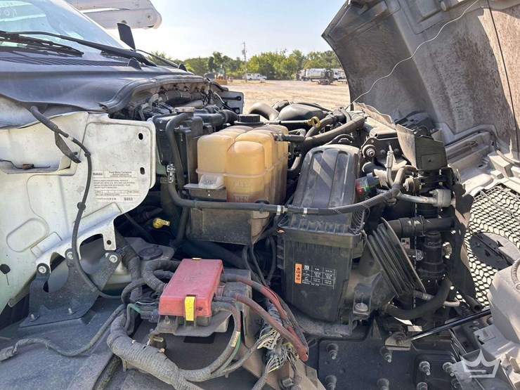 2019-ford-f750-image-9