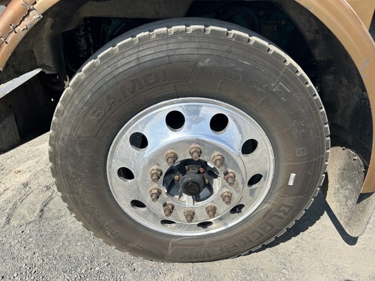 1994-peterbilt-378-image-26