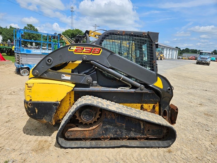 new-holland-c238-image-6