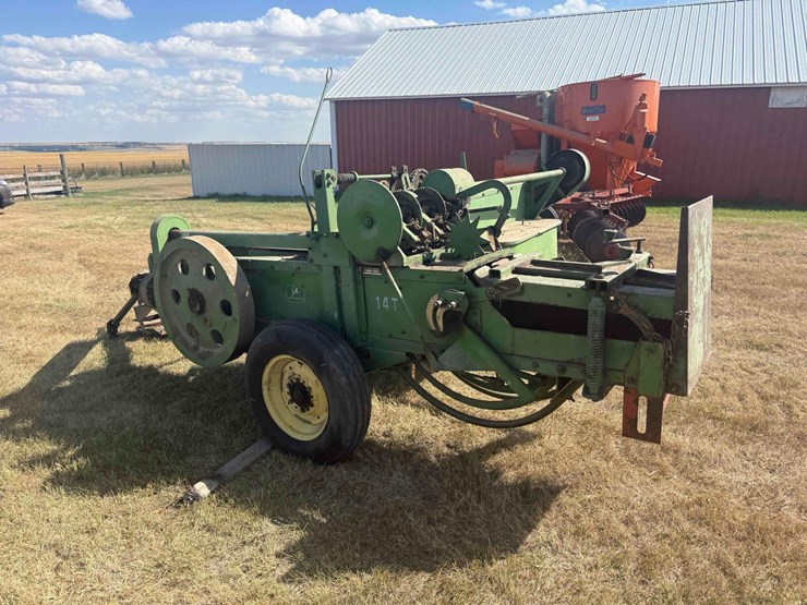 john-deere-14t-image-2