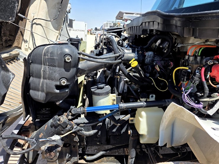2013-international-durastar-4300-image-11