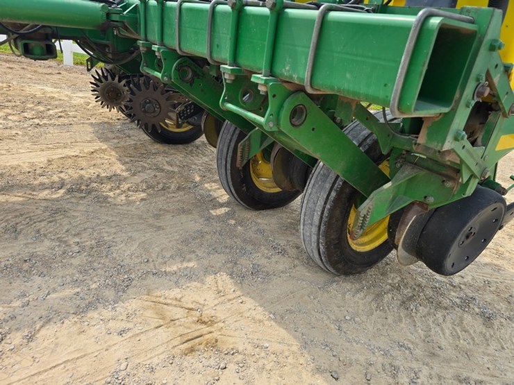 john-deere-1770-image-28