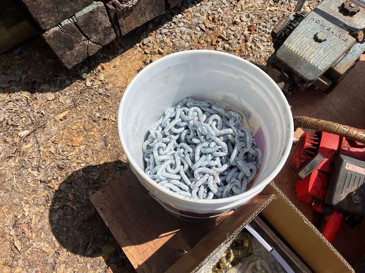 (7)-buckets-of-used-3/8-chains,-image-5