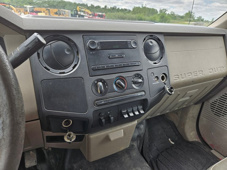 2009-ford-f550-image-79