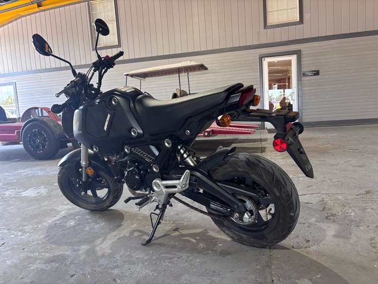 #35370-•-2023-honda-grom125-image-3