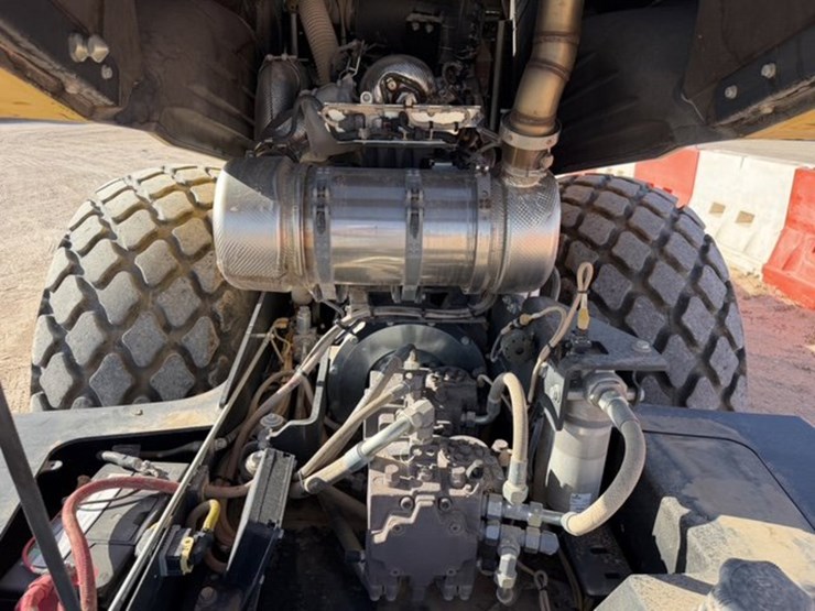 2022-bomag-bw213d-5-image-7
