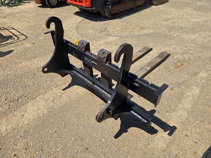 #71-•-john-deere-work-site-pro-60"-loader-forks-image-5