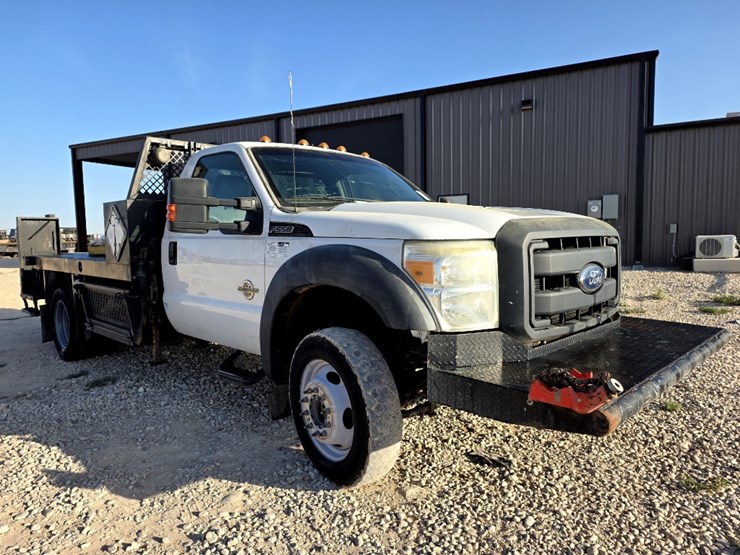 2011-ford-f550-image-3