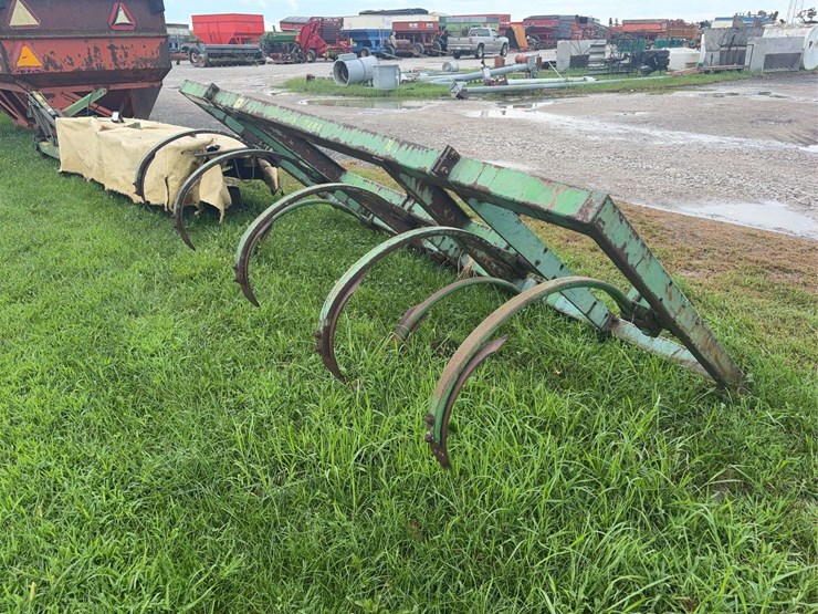 john-deere-7-image-3