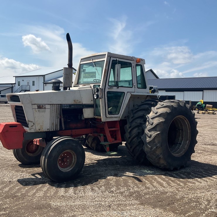 #5506 • Case 1570 Agri King Tractor