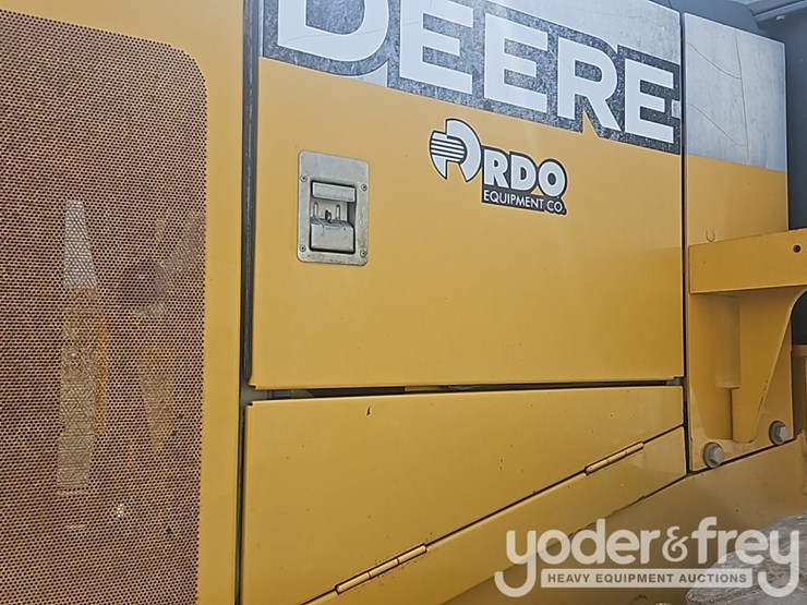 2014-deere-624k-image-15