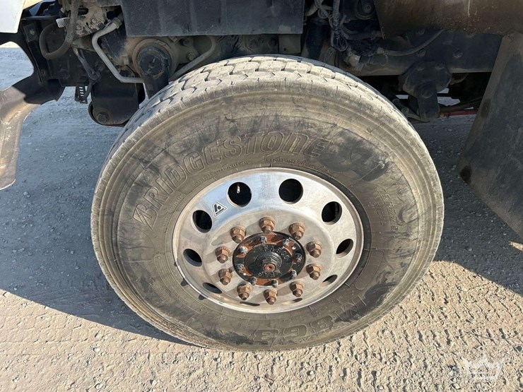 2019-international-workstar-7400-image-43