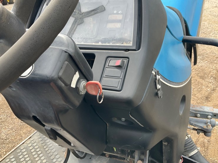 new-holland-ts100-image-74