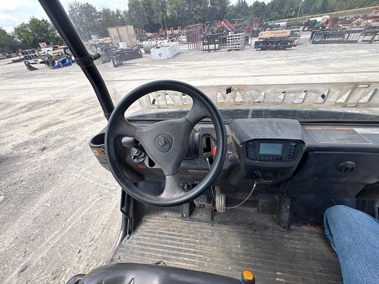 2019-kubota-rtvx1140-image-11