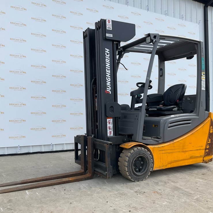 2018 JUNGHEINRICH EFG220